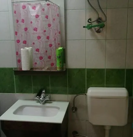Gostinjska kuća Sobe I Rent 4*